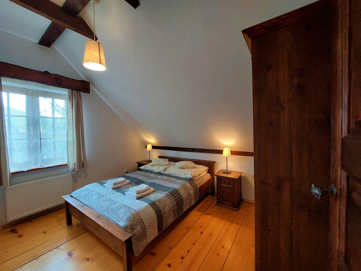 Apartament na piętrze z aneksem kuchennym i balkonem