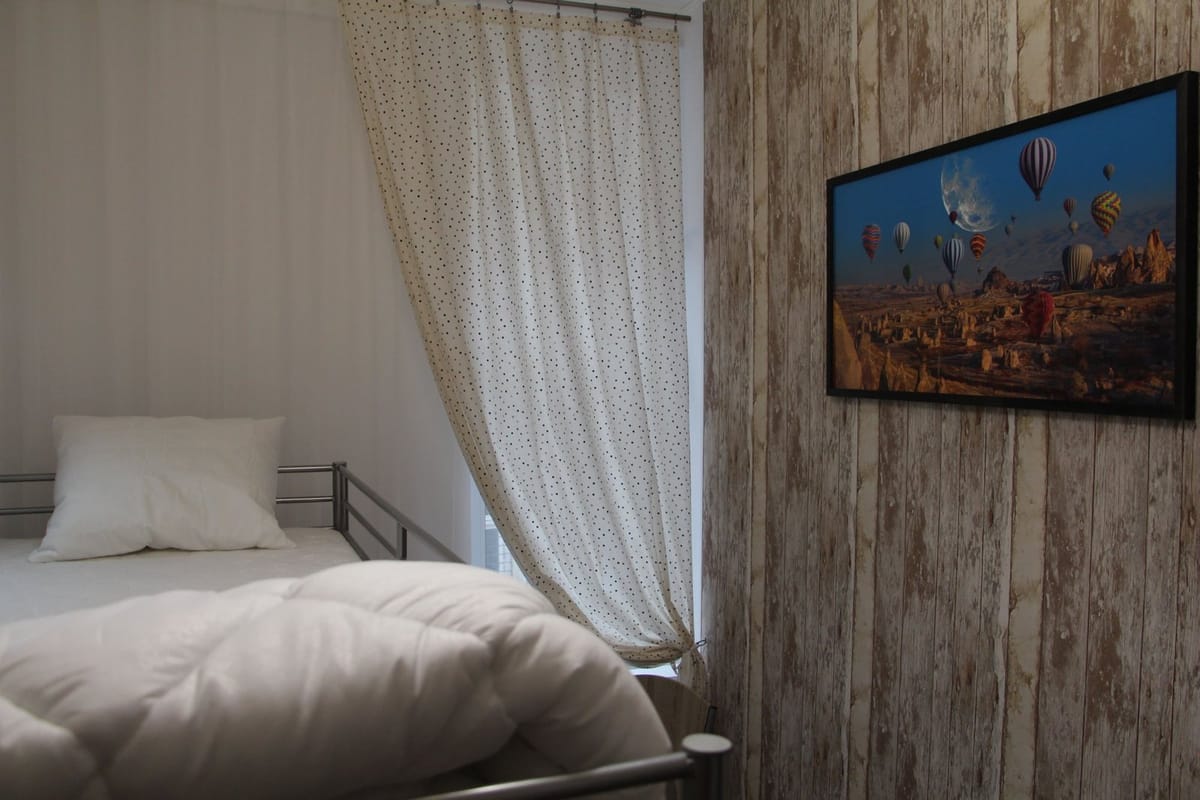 Mały pokój z 2 łóżkami pojedynczymi