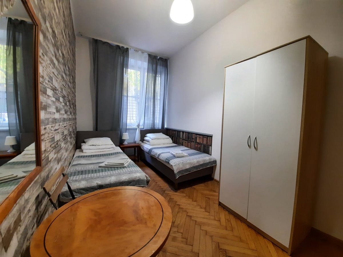 Pokój z 2 łóżkami pojedynczymi
